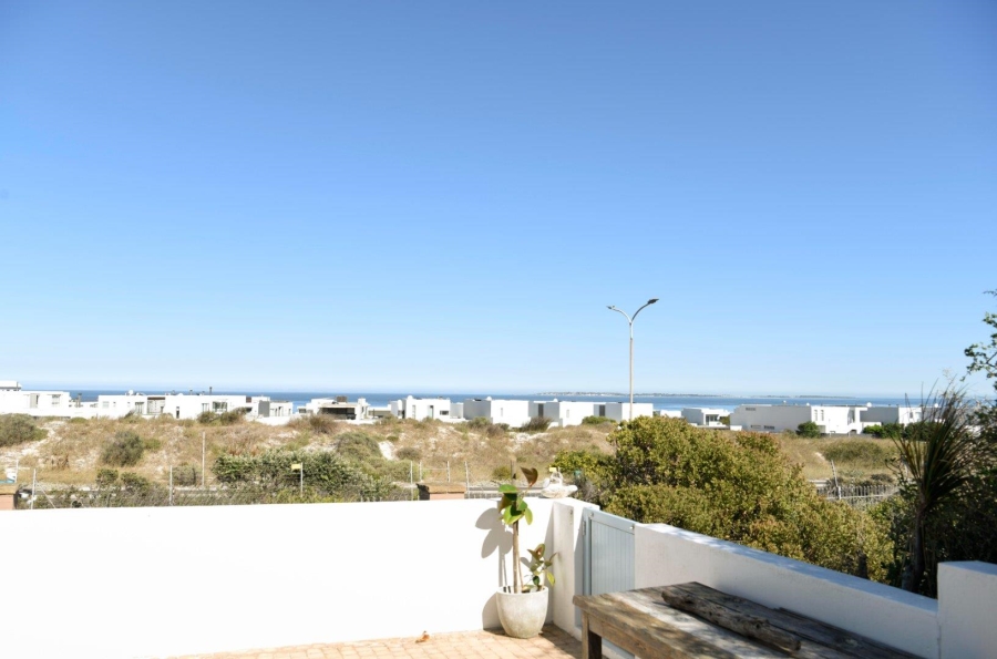 To Let 3 Bedroom Property for Rent in Big Bay Western Cape
